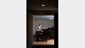 “좋은 소리의 나머지 20% 채우는게 목표”…피아노 조율사의 세계