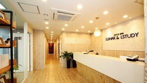 미국 공립학교 수학교사 클라라 배, 압구정 SAT 강사로 만난다