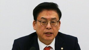 정우택 “황교안 대행 탄핵하겠다는 발상이 탄핵감…특검법 추진? 떼쓰기”