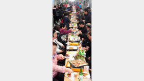 “청주 서문시장 삼겹살거리로 오세요”