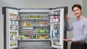 “냉장고 속 선반도 메탈 소재”