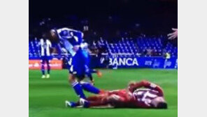 [영상]토레스 기절 영상 보니 무방비 상태로 머리를 쾅!…이미 정신 잃은 듯