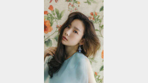 태연, 오늘 첫 무대…안무 없이 목소리로 사로잡는다