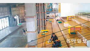 쓸모없는 양곡창고가 청년 창업공간으로 바뀌다