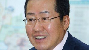 홍준표 “특검 수사결과 朴대통령 혐의, 확정된 범죄사실 아냐…헌재 맑은 눈 기대”