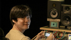 정현수 음악 감독 “핏빛 영화와 친했는데 앨범은 분홍빛”