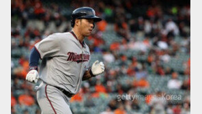 1안타·1볼넷 박병호 타율 0.400, 김현수 2루타…팬들 “WBC에 나왔어야”