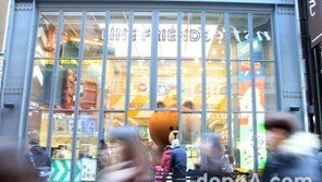 [동아포토]명동 찾은 관광객들