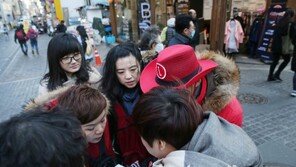 [동아포토]명동 찾은 관광객들
