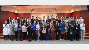 “음악 통해 외국인 환자와 소통 좋아요”