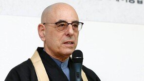 노먼 피셔 “아메리카 퍼스트? 인간-동식물-자연 모두 퍼스트입니다”