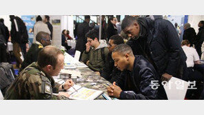 25% 넘어선 佛 청년실업률… 1만여명 구직 행렬