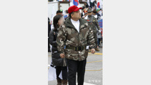 ‘박사모 회장’ 정광용, 경찰 3차 출석 요구…“불응시, 체포영장 검토”