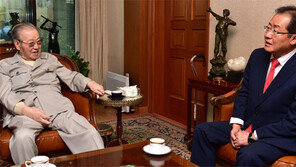 ‘보수 적자’ 거칠어진 싸움… 대답없는 표심에 속앓이