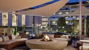 [Q매거진]떠나요 둘이서, 제주의 깊고 푸른 밤