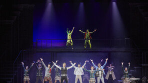 [양형모의 아이러브 스테이지] 아이돌 스타로 이뤄진 ‘F4’…남자관객이 봐도 설레더라