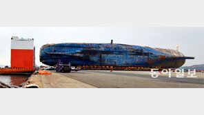 “9명 모두 찾기를…” 고층 오르는 ‘워킹 타워’ 설치해 수색