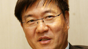 훙충 “세월호 인양 고의 지연설 말도 안돼… 인양위해 빌린돈은 1억3000만달러”