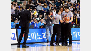 페이크 파울에 엄한 잣대, KBL 심판들에게 박수를…