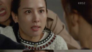 ‘완벽한 아내’ 조여정, ‘완벽한 사이코’ 연기…“타이틀 바꿔야” “너무 예뻐서 더 섬뜩”