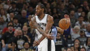 레너드 37점·11R 원맨쇼…NBA PO 서부 8강 2차전 승리의 주역