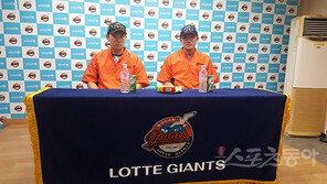 등번호 60번 장시환 “팬많은 롯데서 한번쯤 뛰고싶었다”