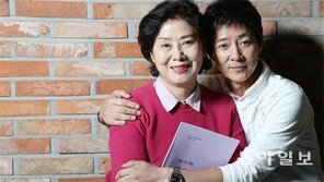 母子처럼 닮은 두 배우, 무대 열정도 꼭 닮았네