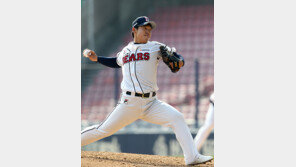 두산 김명신, 타구에 맞아 광대뼈 골절…“입원 치료 중, 수술 일정은 미정”