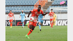 [콤팩트뉴스] 제주 외국인 공격수 멘디, 7라운드 최우수선수