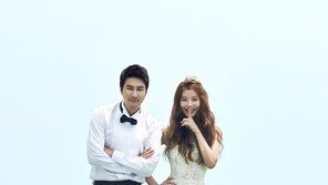 ‘5월 결혼’ 조성윤♥윤소이, 발리 웨딩화보 공개…‘모델 포스’