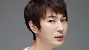 ‘윤소이와 결혼’ 조성윤은 누구? 뮤지컬·드라마 다방면 활동 배우