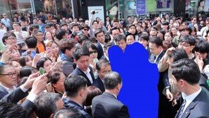 [청계천 옆 사진관] 어느 후보의 실루엣일까요