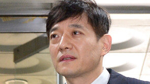 ‘14억 뒷돈’ 서홍민 리드코프 회장, 징역 2년