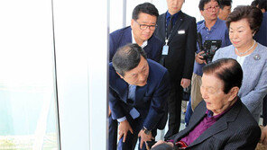 신격호 “꼭대기부터 가봅시다”