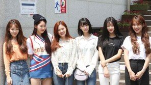 [동아포토]오마이걸, 19대 대선 사전투표를 마치고