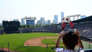 하늘도 돕는 KBO리그 어린이날 흥행폭발