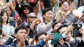 탄핵 이끌어낸 유권자의 힘… “내가 직접 대통령 만든다”