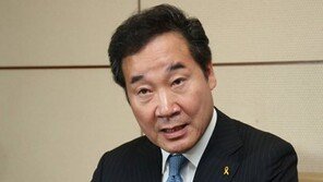 총리 이낙연·국정원장 서훈·비서실장 임종석…文대통령, 첫 인선 직접 발표