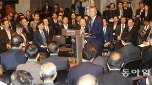 문재인 대통령 “골목상권-전통시장 보호”… 대형 유통업체 초긴장