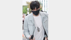 [동아포토]이민호, 첫 출근하는 사회복무요원