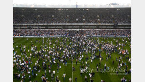 [통신원 리포트] 아듀! 118년의 추억…토트넘,맨유 상대 화이트 하트레인 고별전