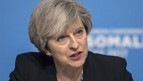 메이, 총선 앞두고 ‘랜섬웨어 암초’