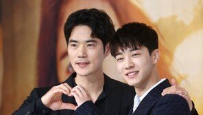 [동아포토]김강우-이기광 ‘로맨스 부럽지않아’