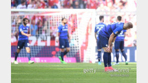 [할로 분데스리가] 중계권료·스폰서 수익·관중 뚝…강등이 주는 불편한 선물들