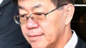 ‘돈 봉투 만찬’ 이영렬·안태근 동시 사의…“감찰조사 성실히 받겠다”