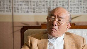 전두환 기념비가 5·18 민주묘지에 왜?…“짓밟기 위해”