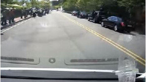 文 대통령 119 양보…김의성 “취임식 의자 노역 시켰던 누구랑 비교 안할 수 없네”