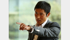 ‘토트넘’ 손흥민 21호골…이영표 “유럽 최고된다” 예언에 축구팬 ‘성지순례’