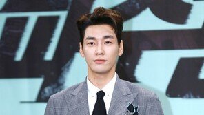 [동아포토]김영광 ‘말이 필요없는 수트핏’