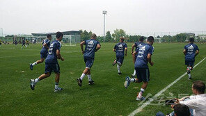 [현장리포트] 대패한 팀 맞아? 의외로 밝은 표정의 아르헨